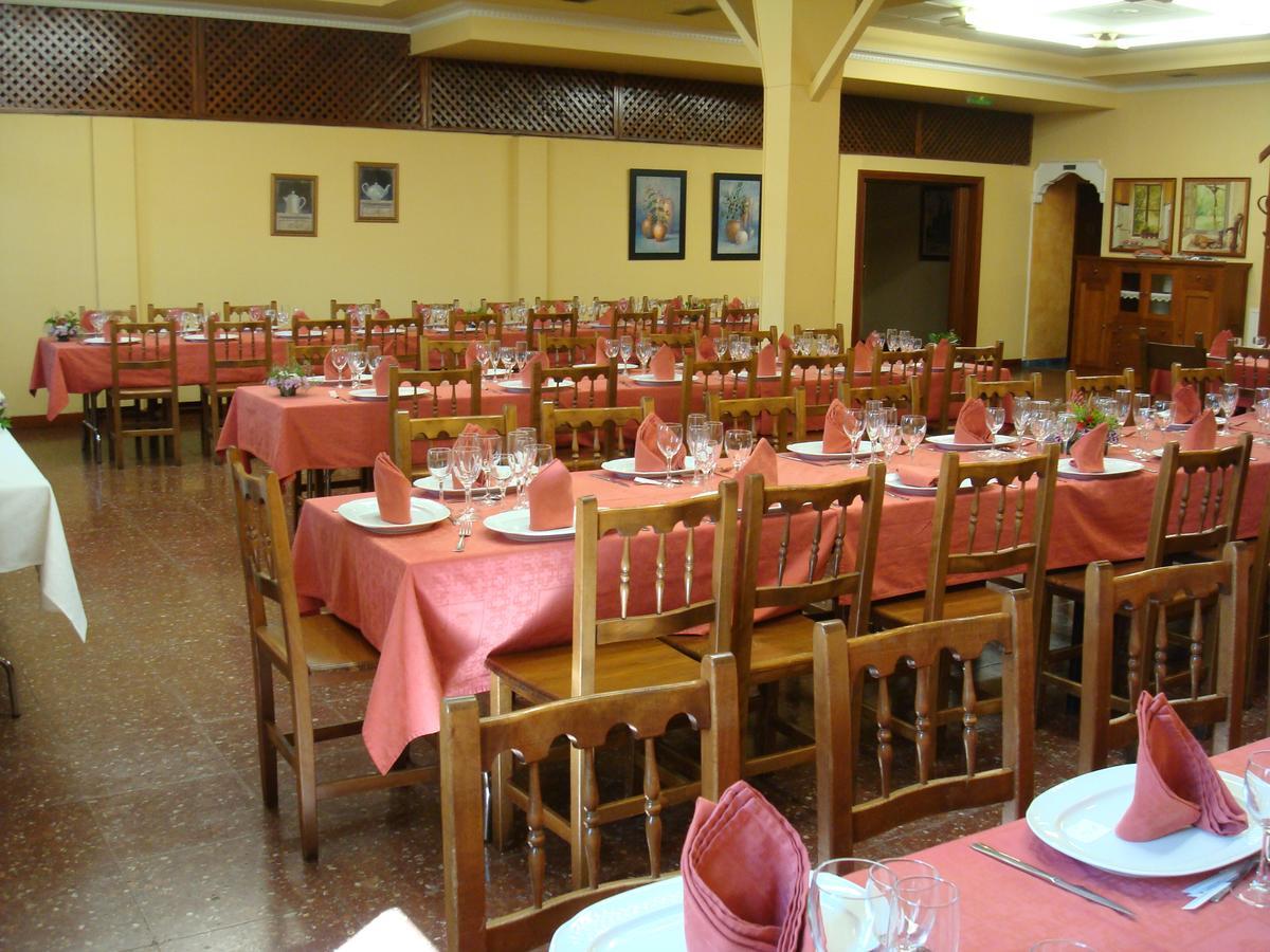 Hostal Hermanos Gutierrez Monasterio de Rodilla Extérieur photo