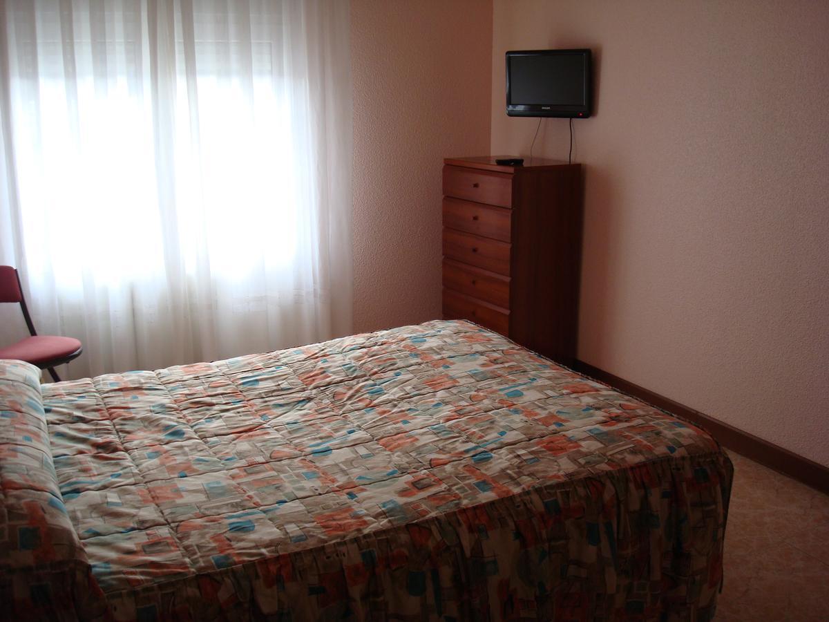 Hostal Hermanos Gutierrez Monasterio de Rodilla Extérieur photo