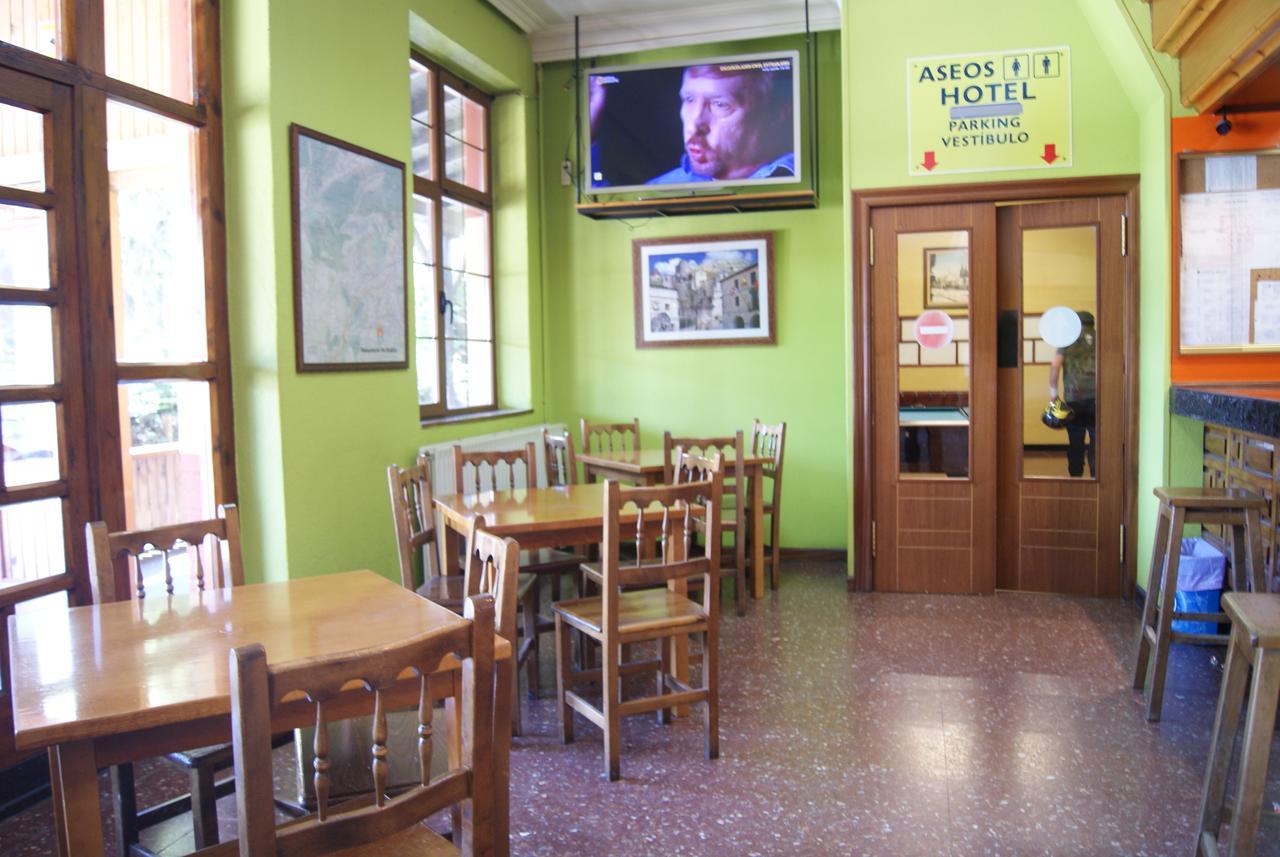 Hostal Hermanos Gutierrez Monasterio de Rodilla Extérieur photo